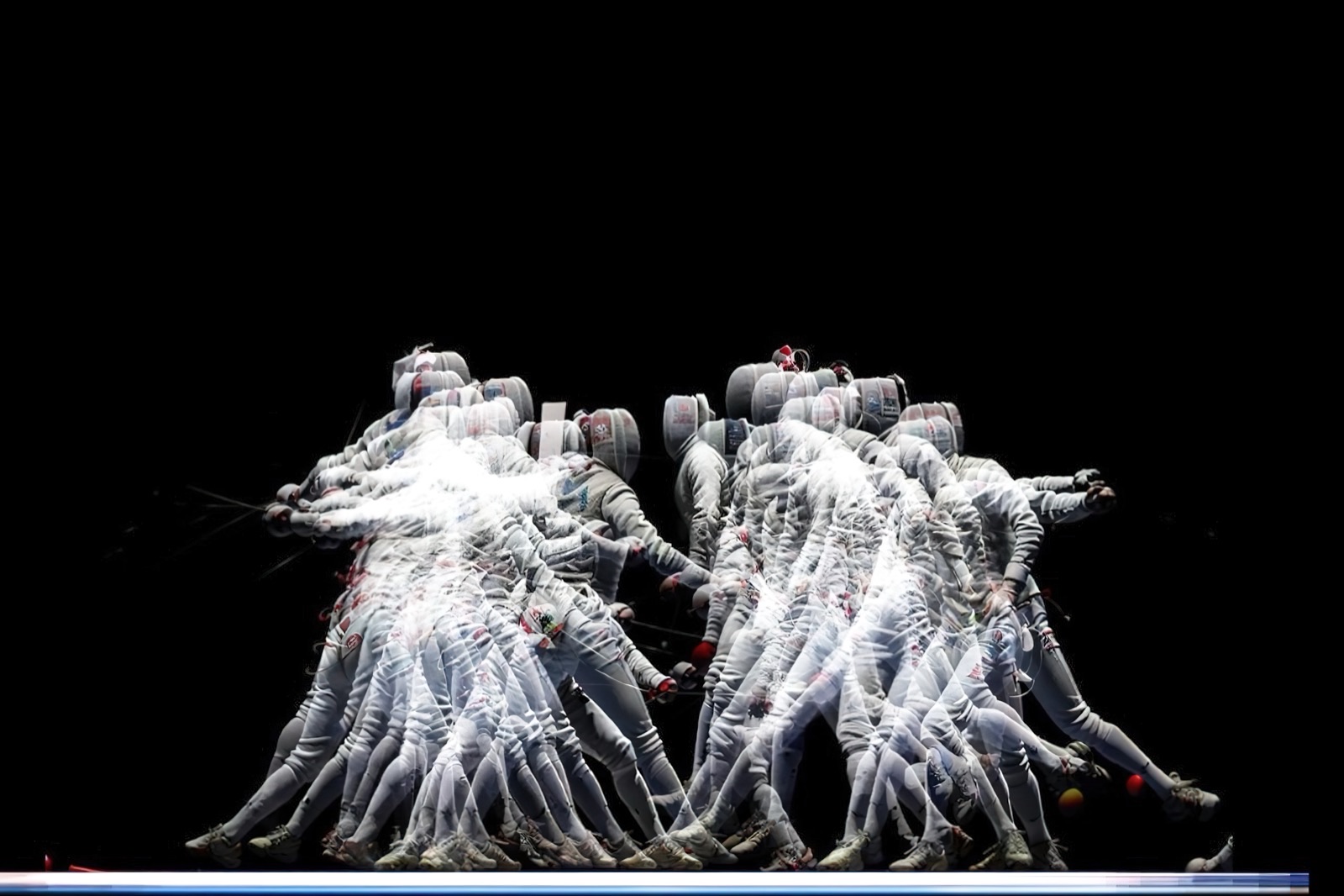 Generated chronophotograph with the strokes blurred into a dense white wash where the two figures meet